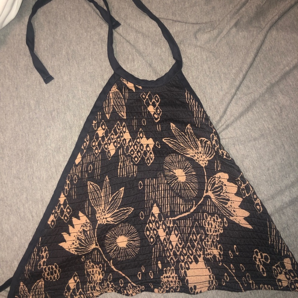 urban outfitters backless crop top